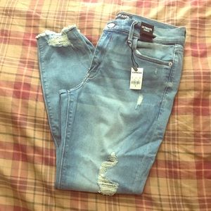 Express Ultimate Stretch Destroyed Ankle Legging